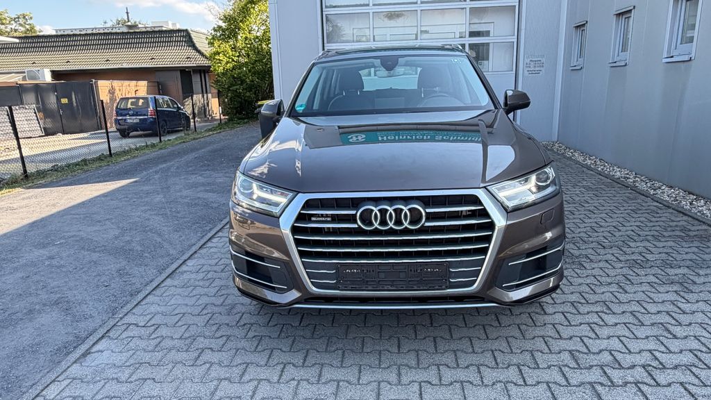 Audi Q7 169.000 km 17.900 &euro; GELDERN 47608