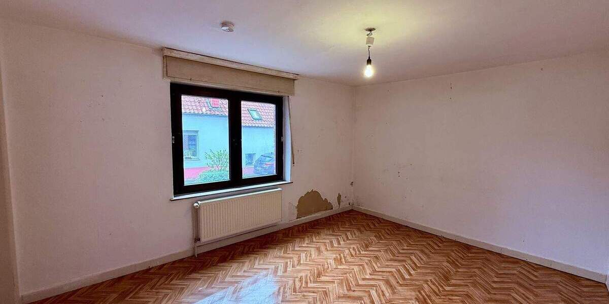 Mehrfamilienhaus, Wohnhaus Alpen - 6 Zimmer, 153 m&sup2;, 180.000&euro; | Angebot:25815440