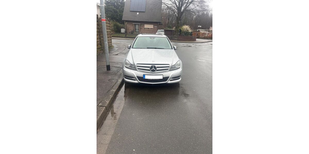 Mercedes-Benz C 220 156.000 km 12.390 &euro; Moers 47445