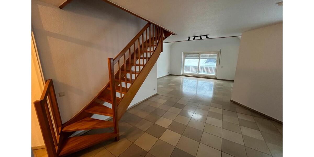 Maisonettenwohnung Moers Schwafheim - 4 Zimmer, 141 m&sup2;, 1.400&euro; | Angebot:25929418