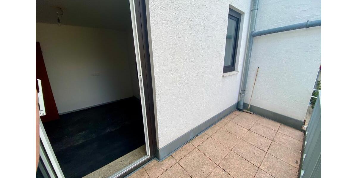 Etagenwohnung Krefeld Cracau - 2 Zimmer, 71 m&sup2;, 530&euro; | Angebot:25439100