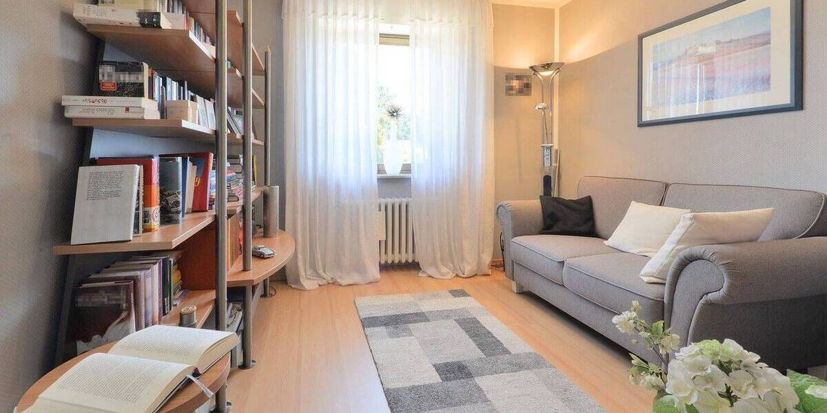 Reihenmittelhaus Moers Kapellen-Mitte - 4 Zimmer, 111 m&sup2;, 320.000&euro; | Angebot:26730873