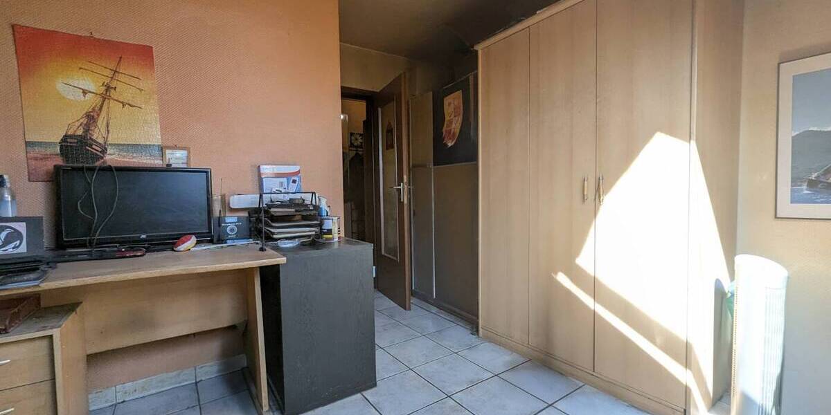 Etagenwohnung Wesel - 3 Zimmer, 90 m&sup2;, 149.000&euro; | Angebot:25742059