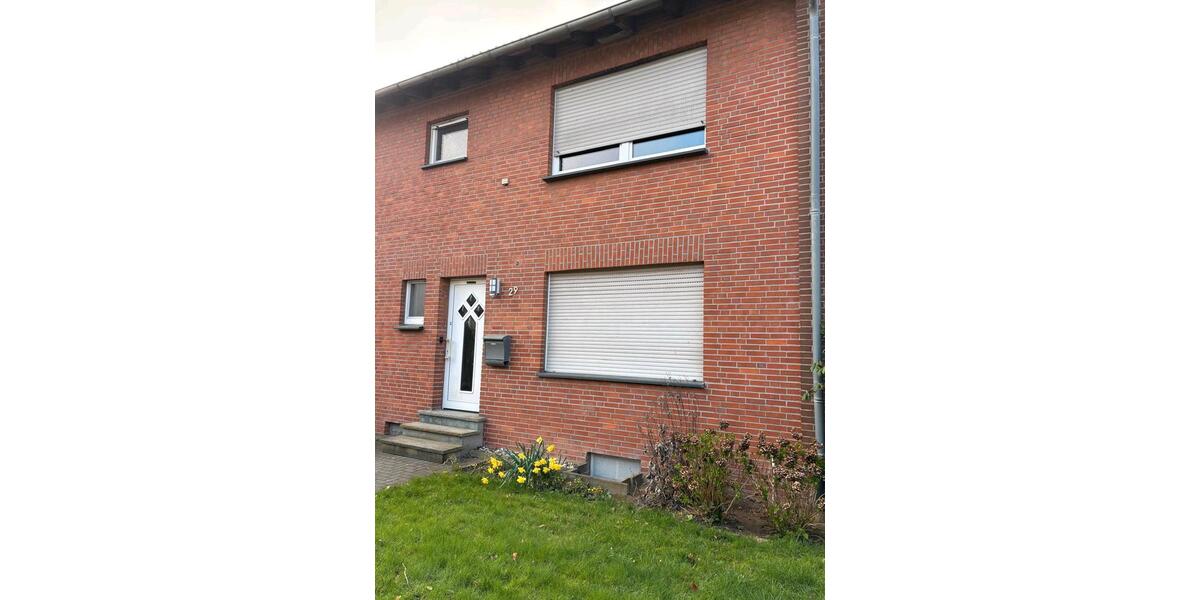 Reihenhaus Geldern - 4 Zimmer, 120 m&sup2;, 940&euro; | Angebot:25823654