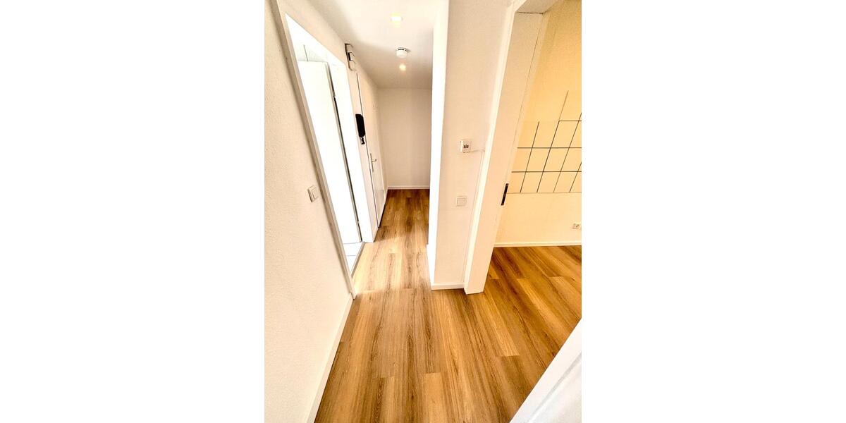 Dachgeschoßwohnung Krefeld - 3 Zimmer, 58 m&sup2;, 680&euro; | Angebot:26613564