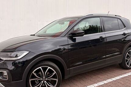 VW T-Cross 76.000 km 19.500 &euro; Düsseldorf 40627