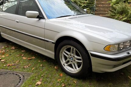 BMW 740 119.170 km 29.000 &euro; Düsseldorf 40470