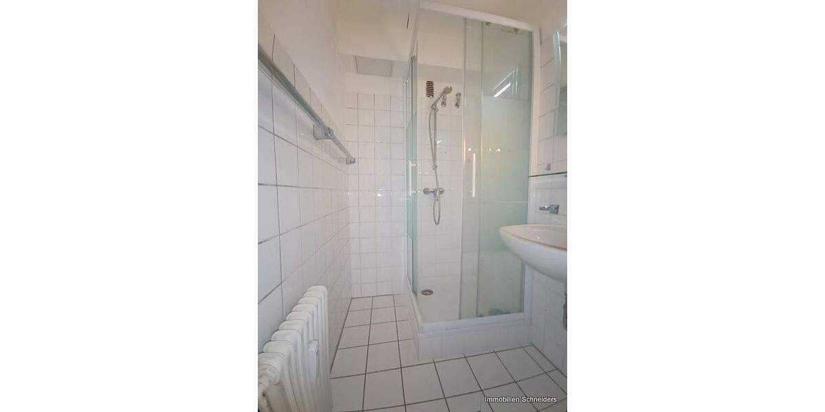 Etagenwohnung Krefeld Cracau - 2 Zimmer, 64 m&sup2;, 580&euro; | Angebot:26106533