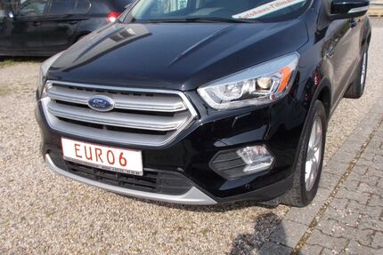 Ford Kuga 92.000 km 12.900 &euro; Willich 47877