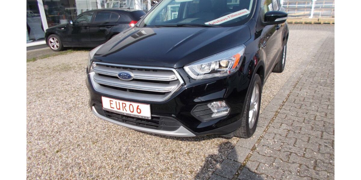 Ford Kuga 92.000 km 12.900 &euro; Willich 47877