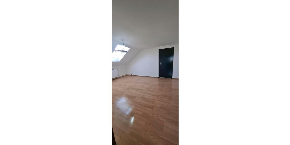 Dachgeschoßwohnung Rheinberg - 2 Zimmer, 45 m&sup2;, 650&euro; | Angebot:25872739