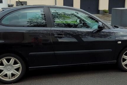 Seat Ibiza 219.999 km 1.799 &euro; DÜSSELDORF 40597