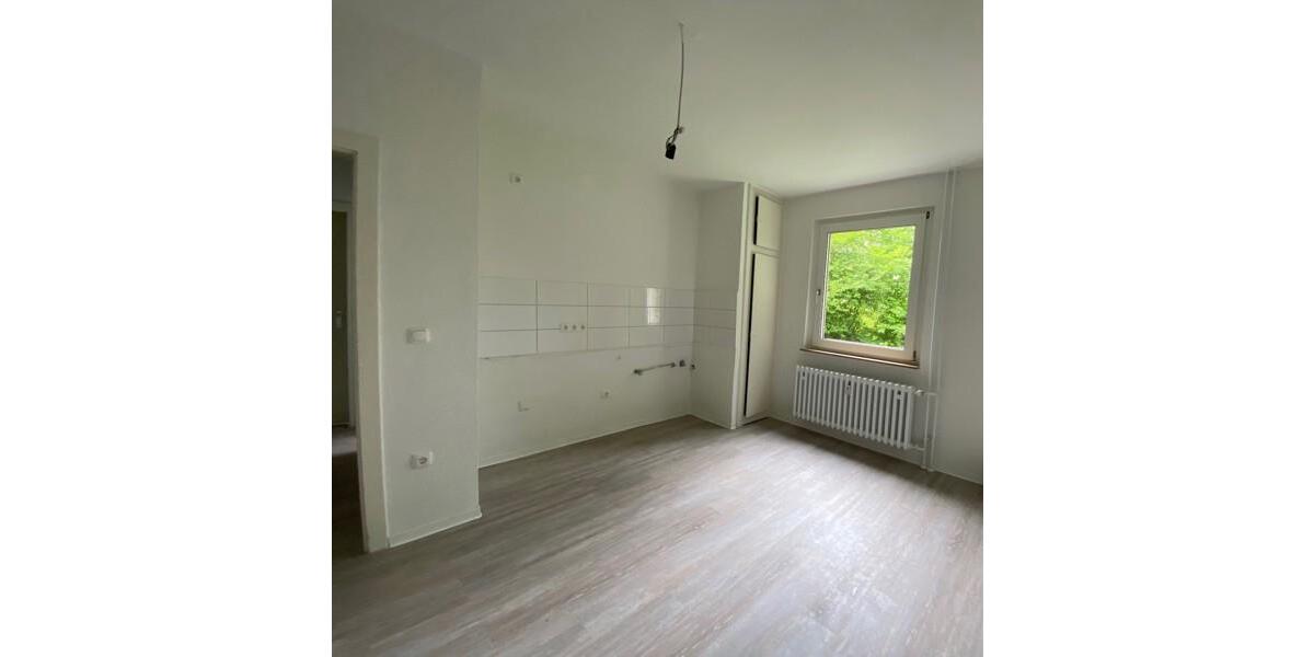 Dachgeschoßwohnung Essen Stadtbezirk VI - 2 Zimmer, 38 m&sup2;, 385&euro; | Angebot:25871627