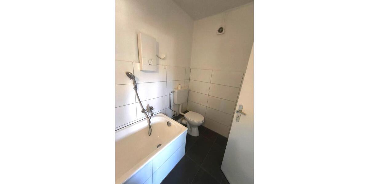 Etagenwohnung Wesel - 4 Zimmer, 94 m&sup2;, 940&euro; | Angebot:25960298