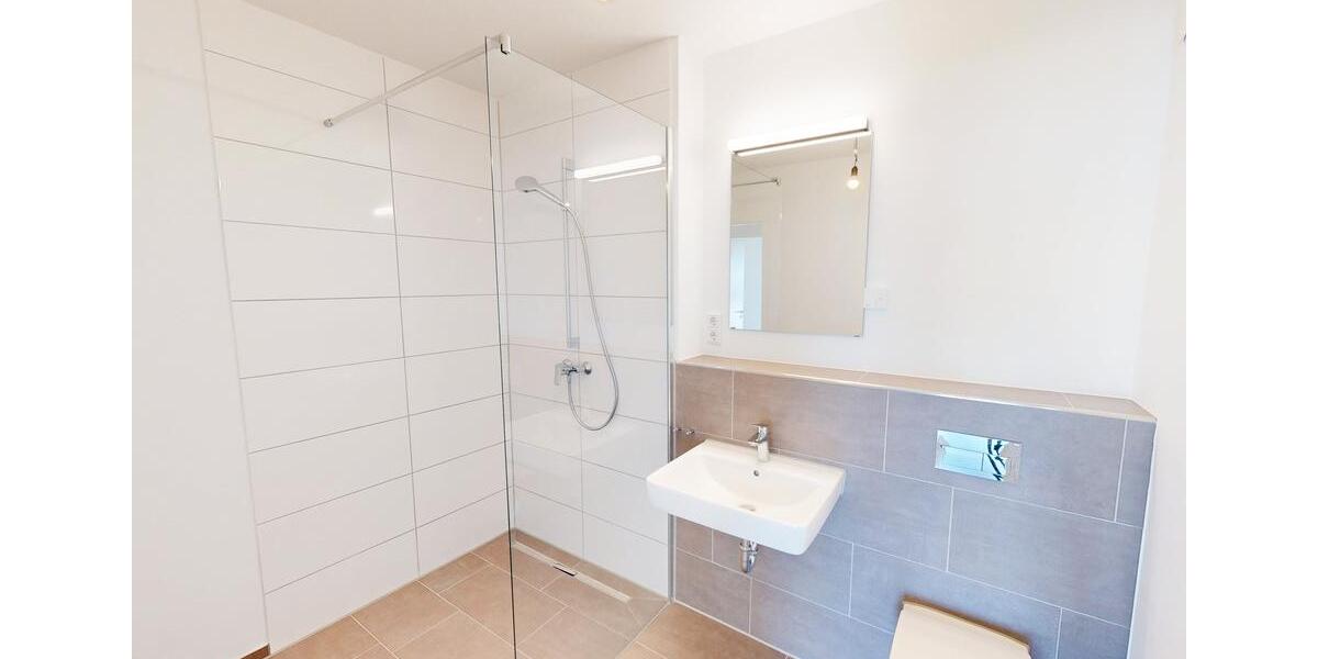 Etagenwohnung Düsseldorf Stadtbezirk 6 - 4 Zimmer, 134 m&sup2;, 1.870&euro; | Angebot:24690090