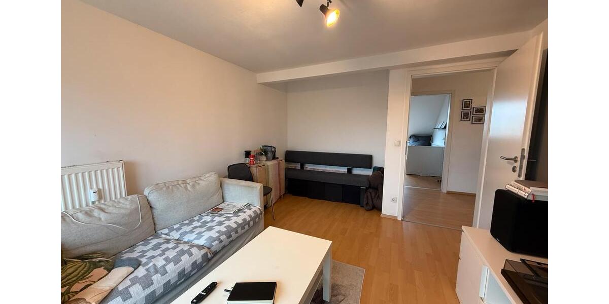 Dachgeschoßwohnung Duisburg Duisburg-Mitte - 3.5 Zimmer, 65 m&sup2;, 130.000&euro; | Angebot:25908168
