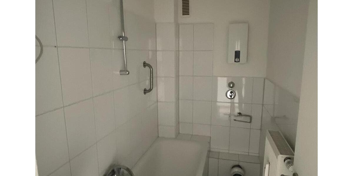 Erdgeschoßwohnung Duisburg Ruhrort - 3 Zimmer, 64 m&sup2;, 509&euro; | Angebot:25793780