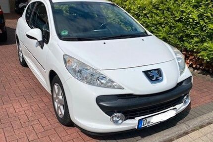 Peugeot 207 156.020 km 1.790 &euro; Düsseldorf 40472