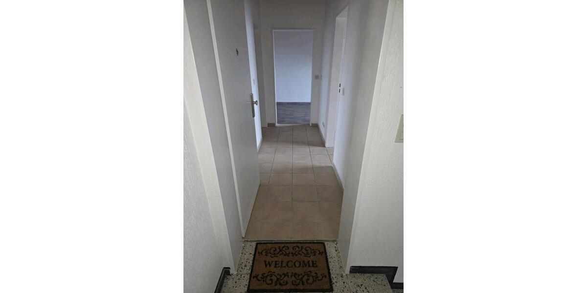 Dachgeschoßwohnung Dinslaken Hiesfeld - 2.5 Zimmer, 73 m&sup2;, 625&euro; | Angebot:26396476