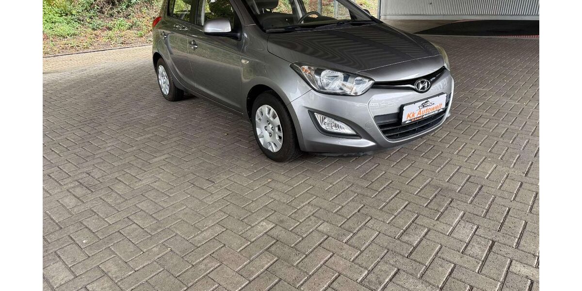 Hyundai i20 151.000 km 3.990 &euro; Krefeld 47805