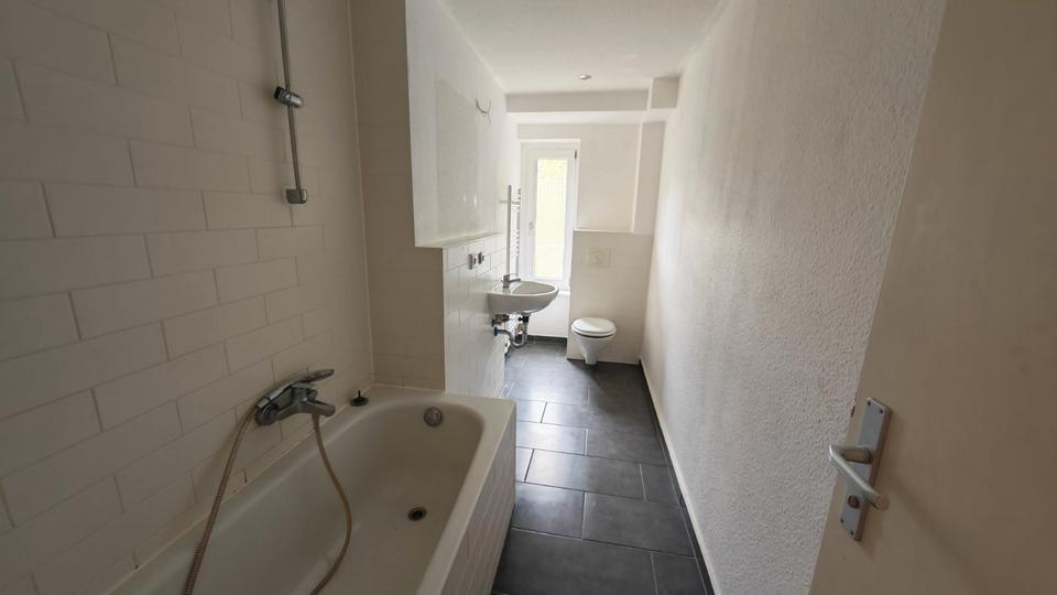 Etagenwohnung Düsseldorf Oberbilk - 2 Zimmer, 60 m&sup2;, 730&euro; | Angebot:26646850