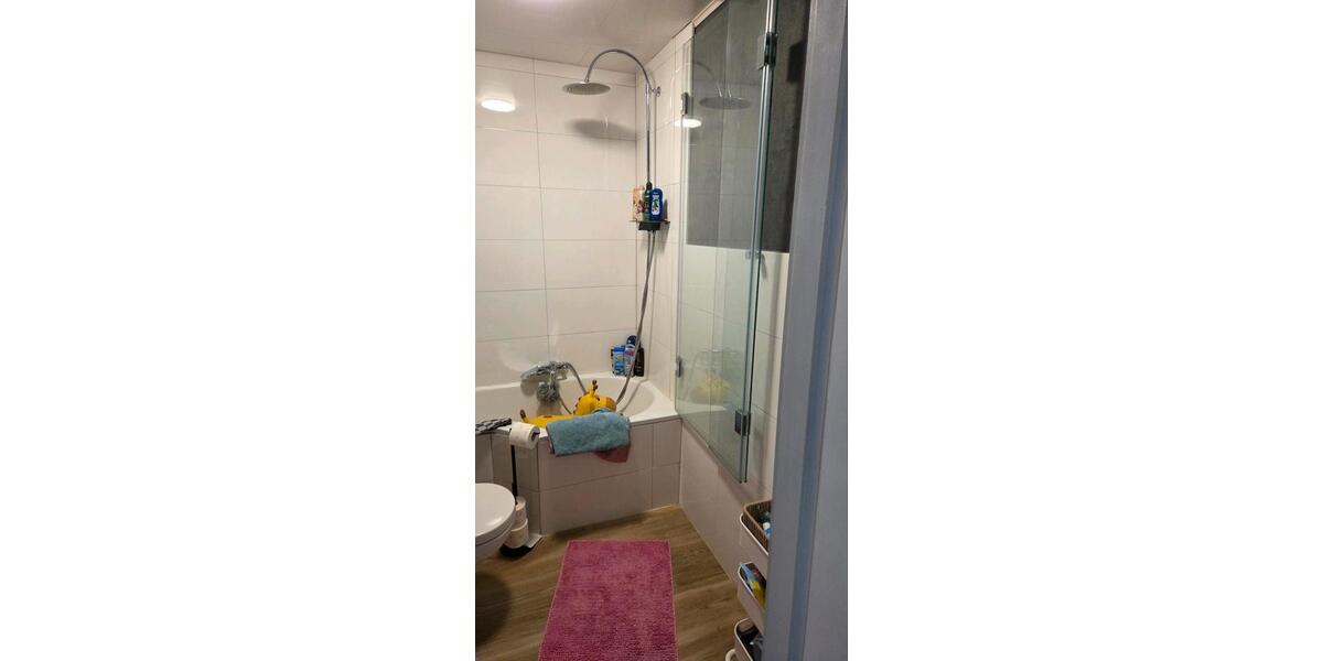 Etagenwohnung Duisburg Mittelmeiderich - 2.5 Zimmer, 70 m&sup2;, 720&euro; | Angebot:25974984