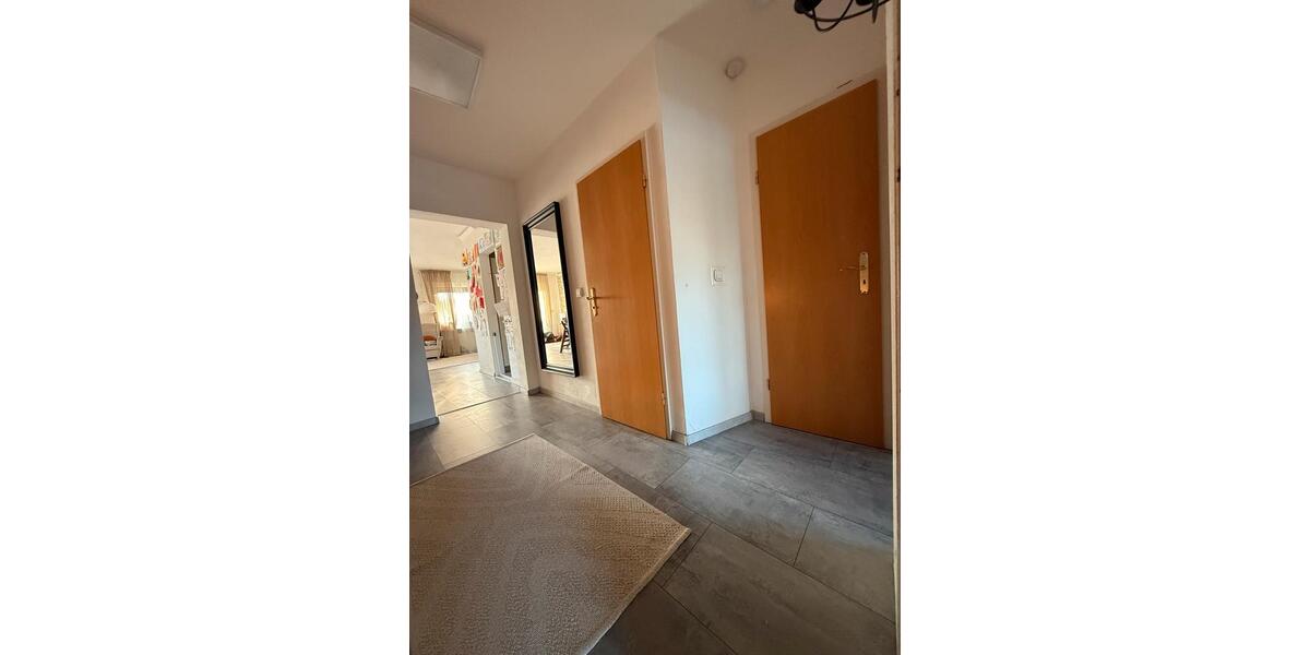Etagenwohnung Dinslaken Hiesfeld - 3 Zimmer, 81 m&sup2;, 219.000&euro; | Angebot:26023908