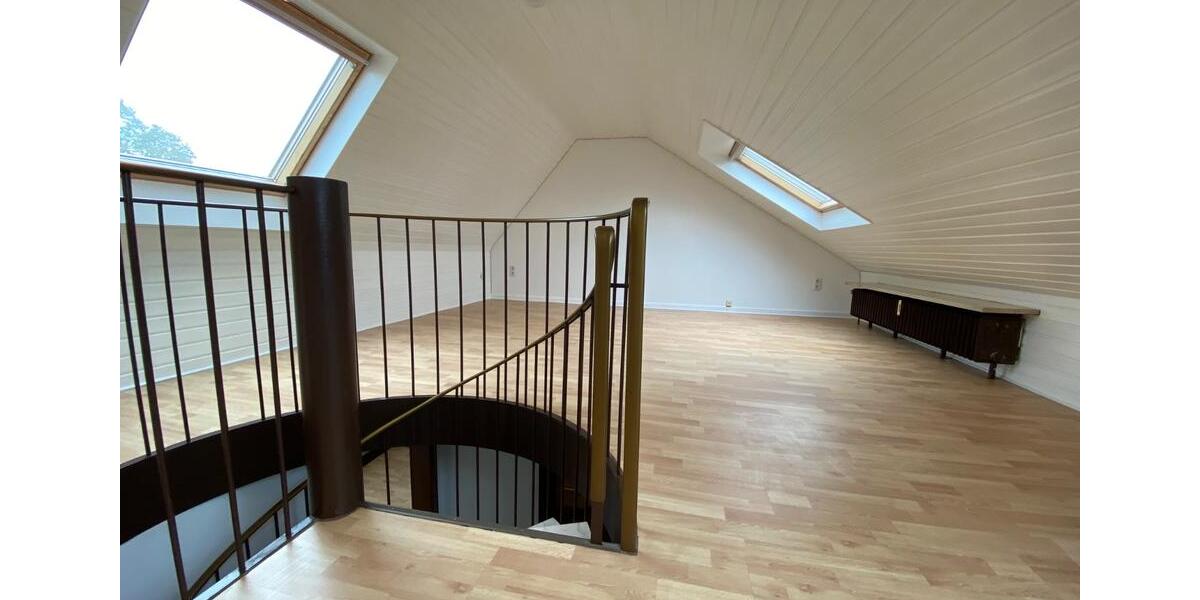 Maisonettenwohnung Düsseldorf Stadtbezirk 5 - 4 Zimmer, 150 m&sup2;, 1.800&euro; | Angebot:26635318